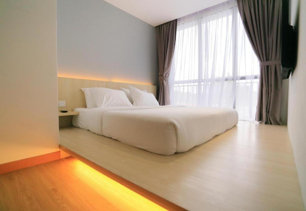 Miyabi Hotel Permas Johor Bahru Esterno foto