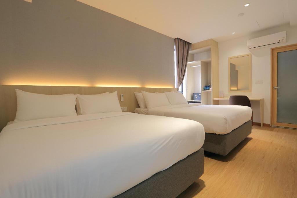 Miyabi Hotel Permas Johor Bahru Esterno foto