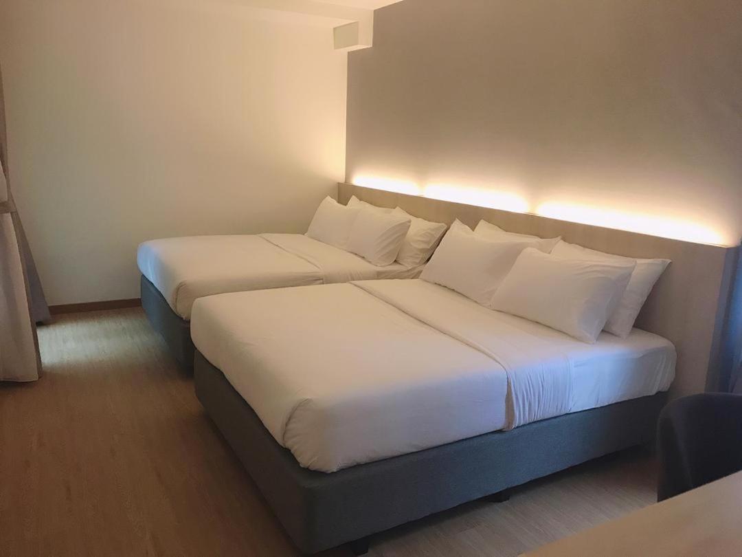 Miyabi Hotel Permas Johor Bahru Esterno foto